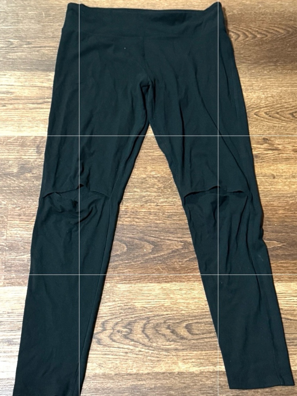 Everyday Black High-Waist open-knee Leggings - Versatile Comfort
